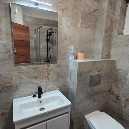 아파트 Flower Veternik